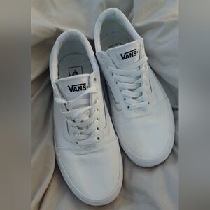Van's men sz 9 white shoes